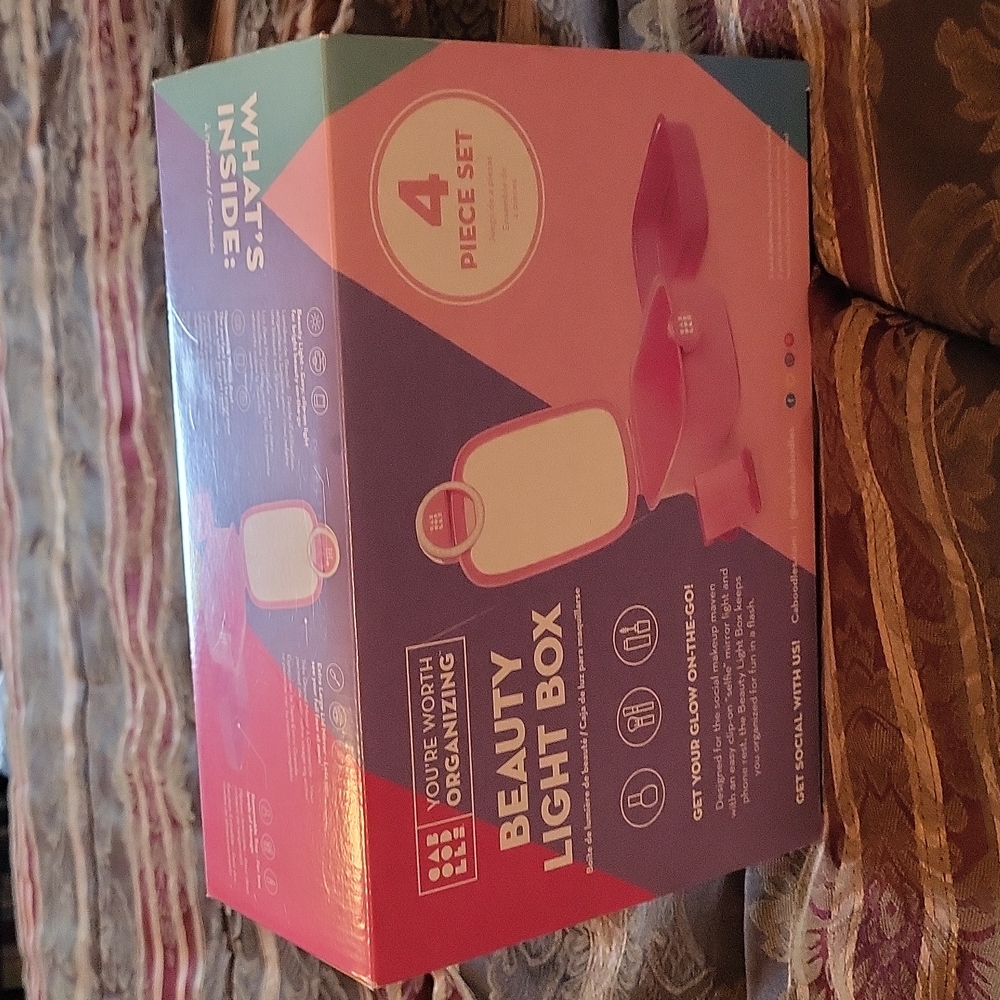 Caboodle beauty light box pink boxed tagged new firm